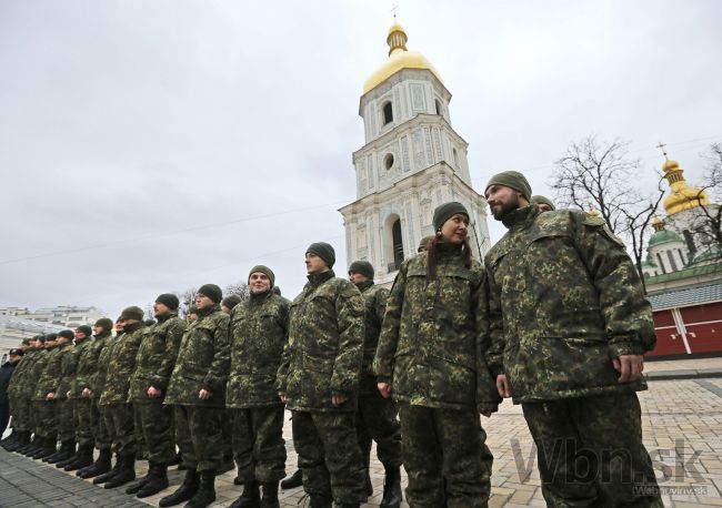 Na Kryme začínajú cvičiť stovky ruských vojakov