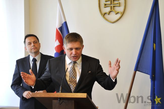 Fico odmieta, aby sa Slovensko skladalo na grécky dlh