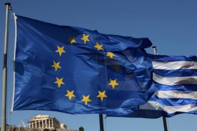 Európa chce Grékom pomôcť, podľa Sulíka musia z eurozóny von