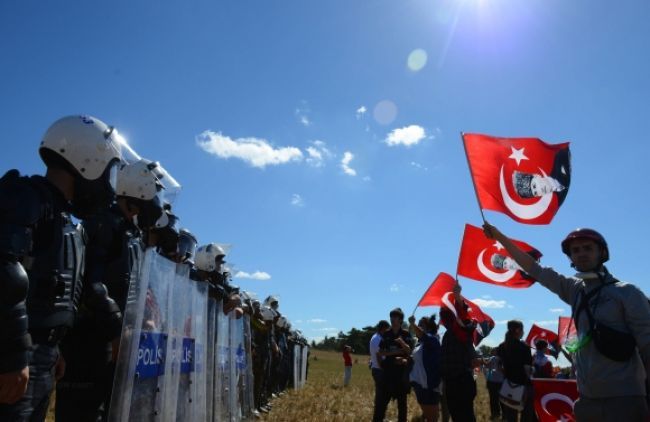 Turecko kúpi čínsky protiraketový systém napriek obavám NATO