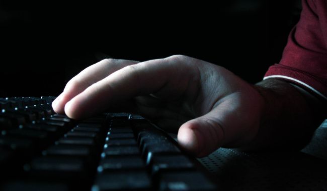 Pozor! Opäť sa šíria podvodné e-maily. Chcú získať prístup k internetbankingu