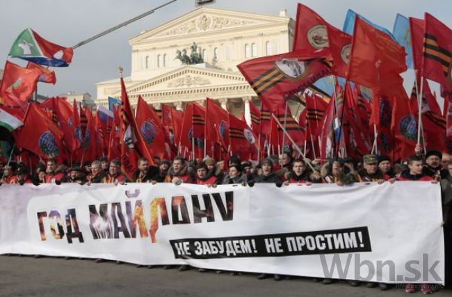 Video: Proti udalostiam v Kyjeve pochodovali tisíce Rusov