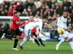Video: Manchester nestačil na Swansea, Chelsea remizovala