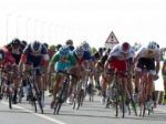Okolo Ománu vyhral Španiel Ferri, Sagan priviedol pelotón
