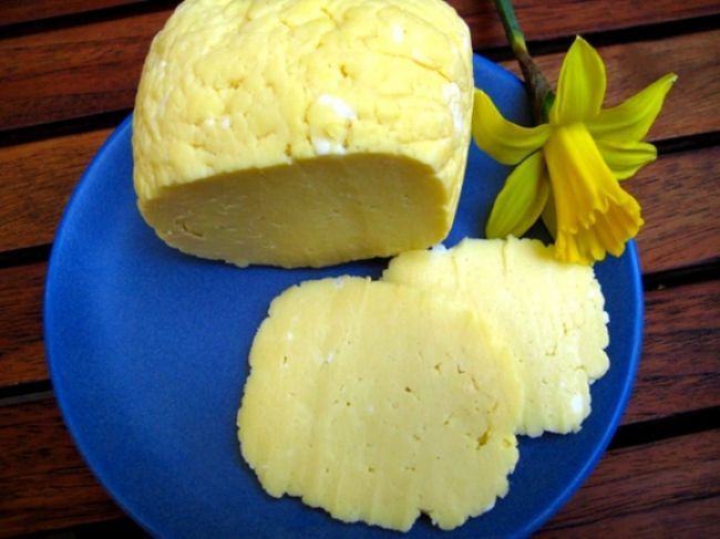 Rusi zakázali dovoz poľských syrov, nespĺňajú predpisy