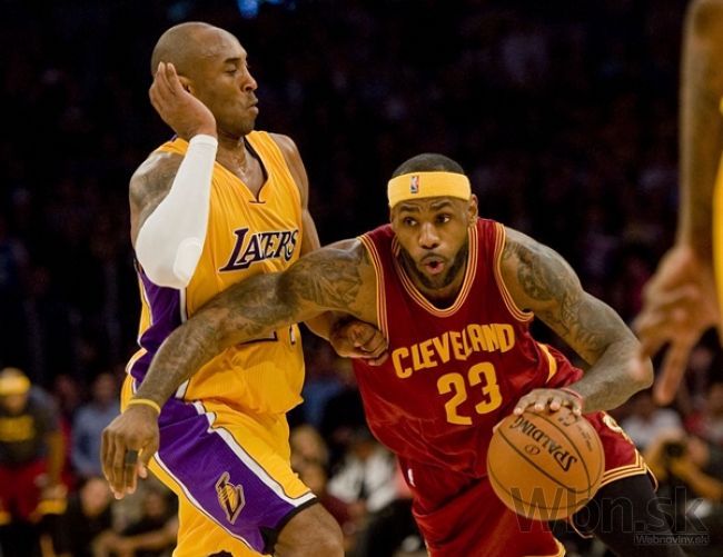 Mali by zakázať univerzitám mútiť deťom hlavy, tvrdí LeBron