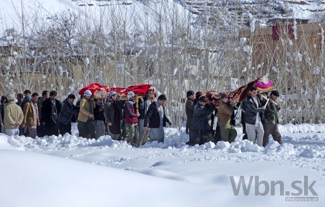 Afganistan drancujú lavíny a povodne, hlásia stovky obetí