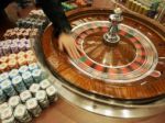 Slováci vkladajú do hazardných hier miliardy eur