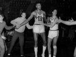 Rekord NBA oslavoval, Chamberlainova stovka drží už 53 rokov