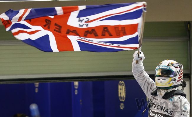 Hamilton chce väčšiu dominanciu, Mercedes má diktovať tempo