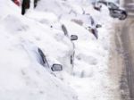 Východ USA zasiahla snehová búrka, zavreli školy aj úrady