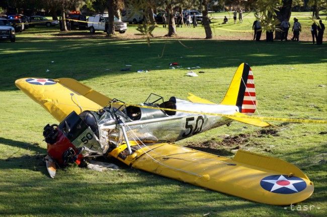 Herec Harrison Ford havaroval s lietadlom. Má vážne zranenia