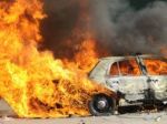 Na košickom parkovisku horelo auto, podpálili ho úmyselne