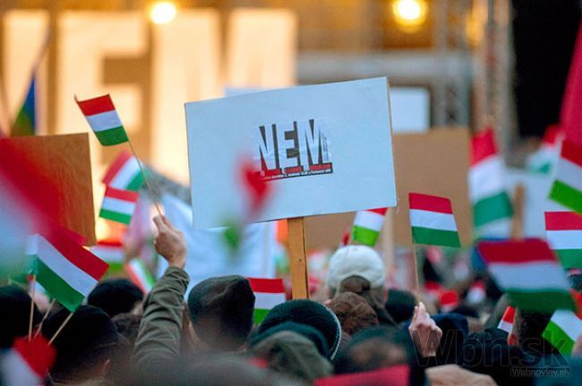 Dav v Maďarsku sa búril proti korupcii, chcel hlavu Orbána