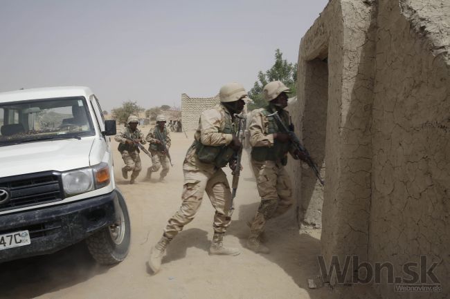 Na boj s Boko Haram povolali stovky armádnych vozidiel
