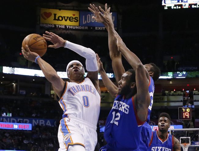 Muž s maskou je hráčom týždňa v NBA, žiari ako nikdy predtým