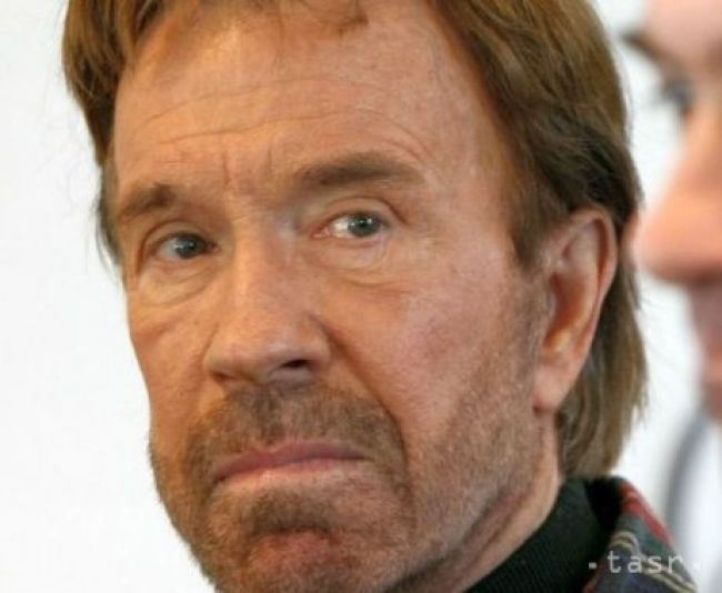 Chuck Norris neoslavuje narodeniny. Narodeniny oslavujú Chucka Norrisa