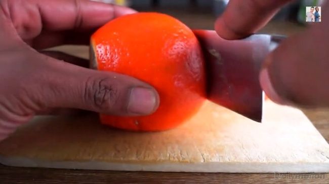 Video: Originálny spôsob krájania pomaranča