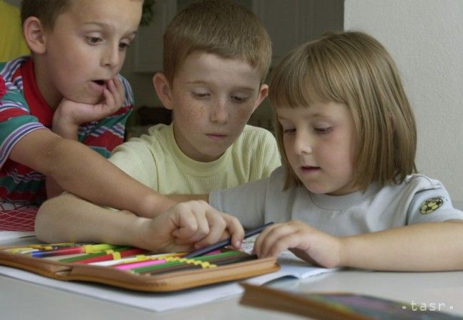 Deti z domovov sa nevedia začleniť, potrebujú pomoc