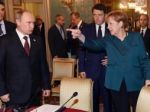 Merkelová dala Putinovi košom, ale pôjdu spolu klásť vence