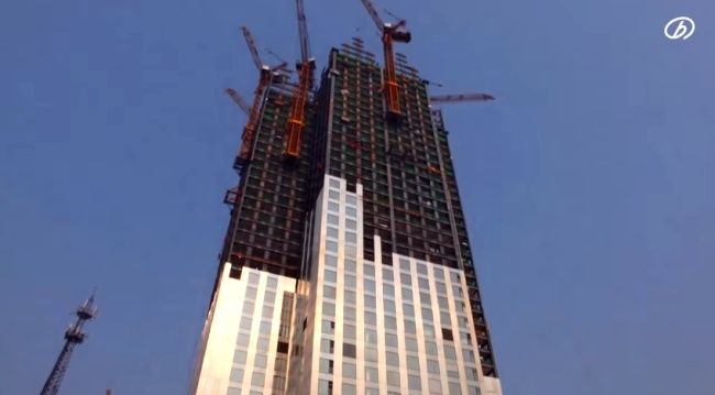 Video: Ako sa stavajú mrakodrapy na čínsky spôsob