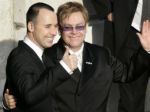 Elton John vyzval na bojkot Dolce & Gabbana