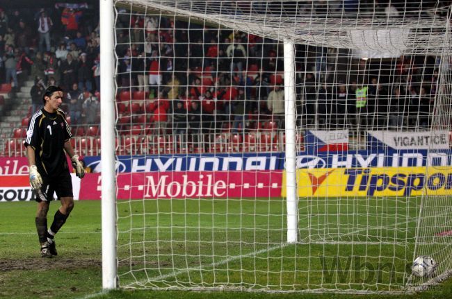 Nestarnúci Čontofalský nekončí, podpísal zmluvu s Rowdies