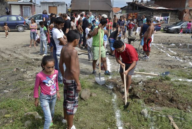 Sečovce chcú obnoviť vyplácanie dávok v rómskej osade