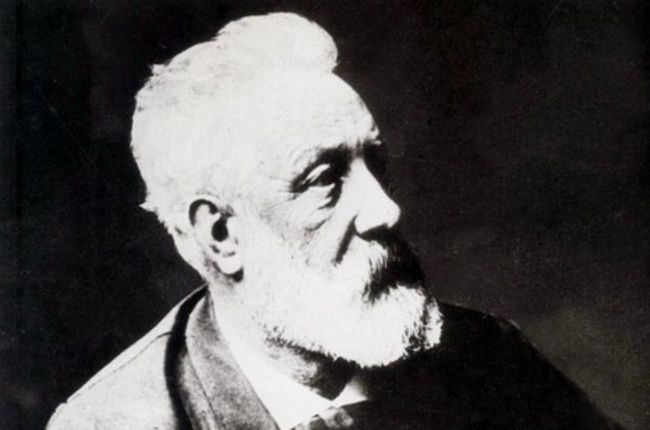 Jules Verne o celé desaťročia predbehol svoju dobu
