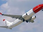 Norwegian Air vyžaduje, aby boli v kokpite aspoň dvaja ľudia
