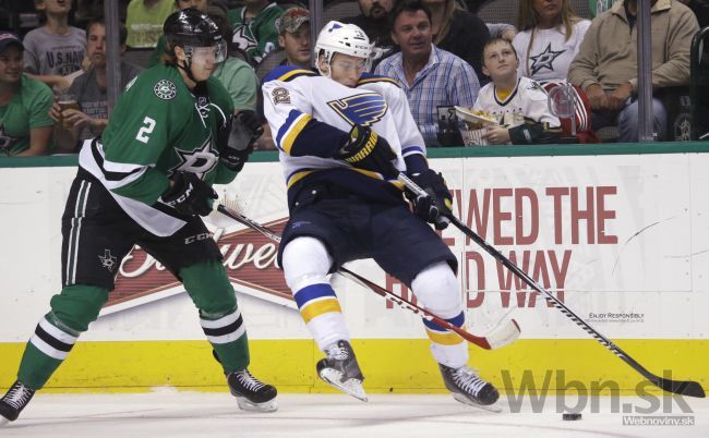 Video: V Dallase bola prestrelka, prepísali históriu NHL