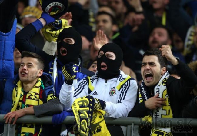 Hráči Fenerbahce zažili horor, ostreľoval ich ozbrojený muž