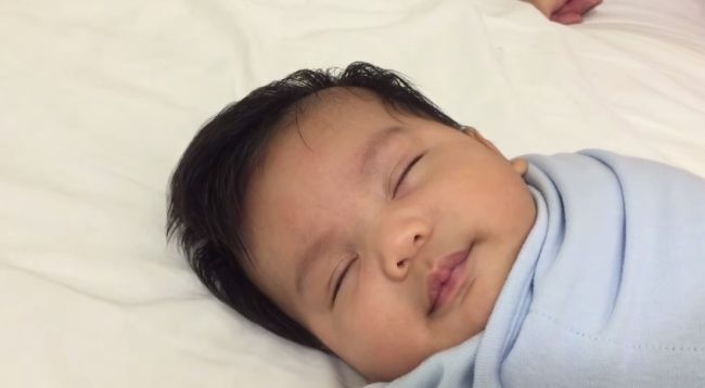 Video: Ako uspať bábätko za menej ako jednu minútu
