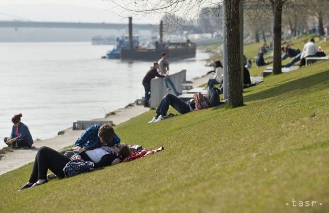 Dnes môžu teploty dosiahnuť až 19 stupňov Celzia