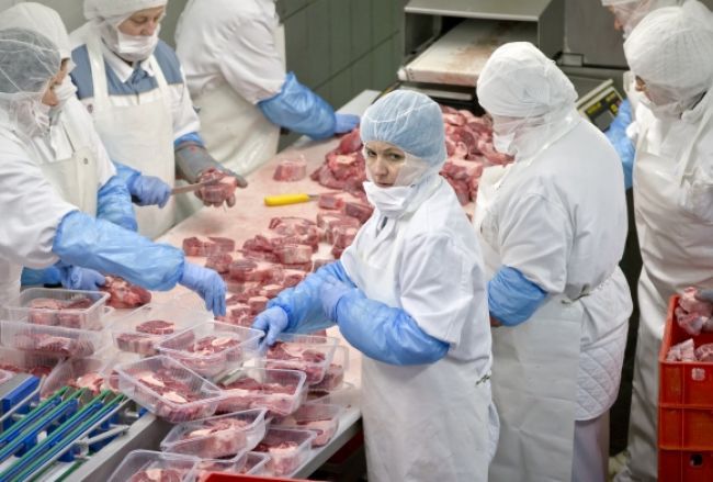 Inšpektori si posvietia na nové označovanie mäsa