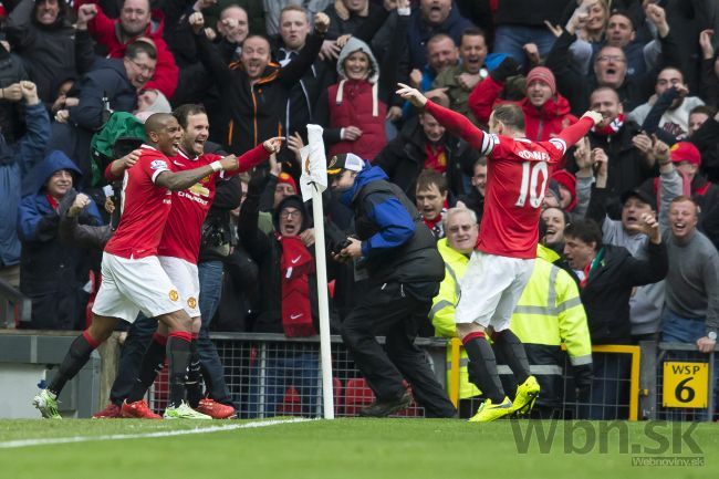 Video: Derby v Manchestri vyhrali United, Chelsea nezaváhala