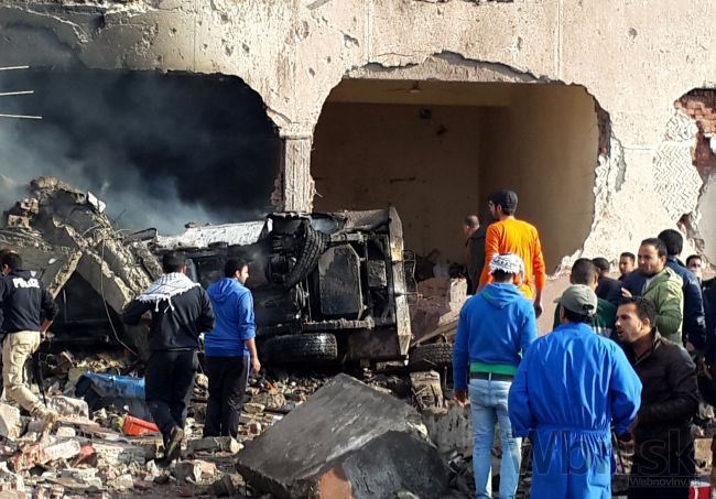 Líbyou otriasla bomba, islamisti napadli dve veľvyslanectvá