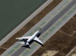 Kórejské lietadlo sa zošmyklo z dráhy, hlásia zranených
