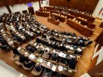 Parlament zanechá odvolávanie J. Figeľa a vráti sa k reštrukturalizácii