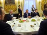 Fico sa stretol s predsedami krajov, Kotlebu nepozval