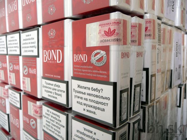 Chorvát pašoval cigarety, colníci zadržali stovky krabičiek