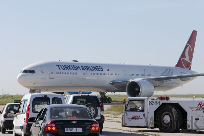 Tureckému Airbusu horel motor, musel núdzovo pristáť