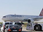 Tureckému Airbusu horel motor, musel núdzovo pristáť