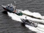 Fínske vody narušila ponorka, vystrelili varovné bomby