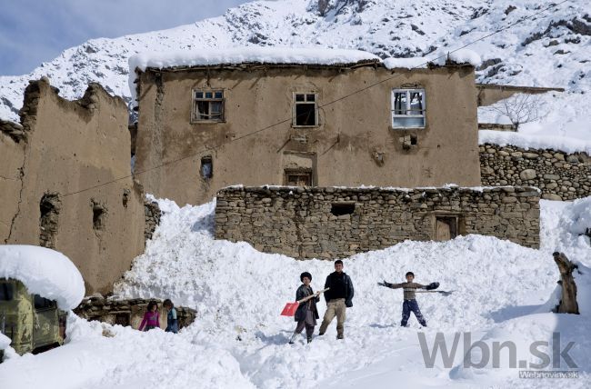 V Afganistane zabíjala lavína, hlásia desiatky mŕtvych