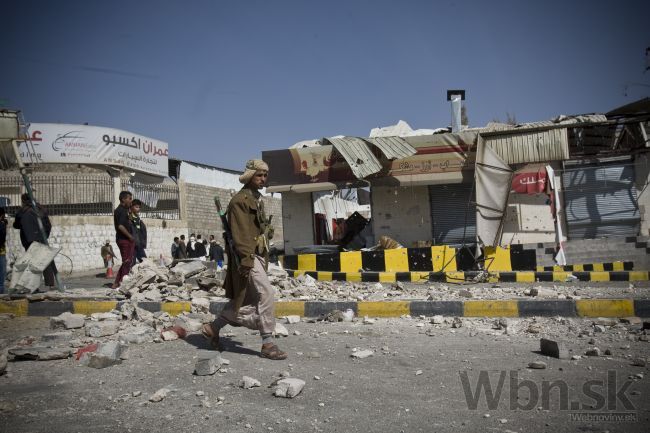Pred konfliktom v Jemene už utieklo vyše tristotisíc ľudí
