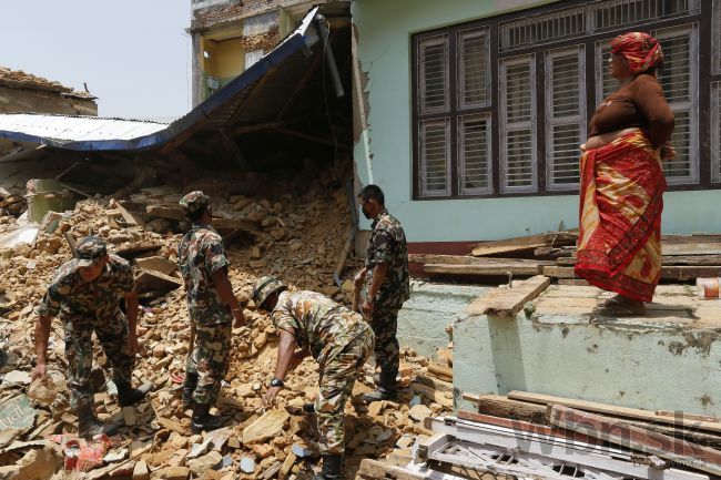 Obetí v Nepále je vyše 6600, šance nájsť živých sú minimálne