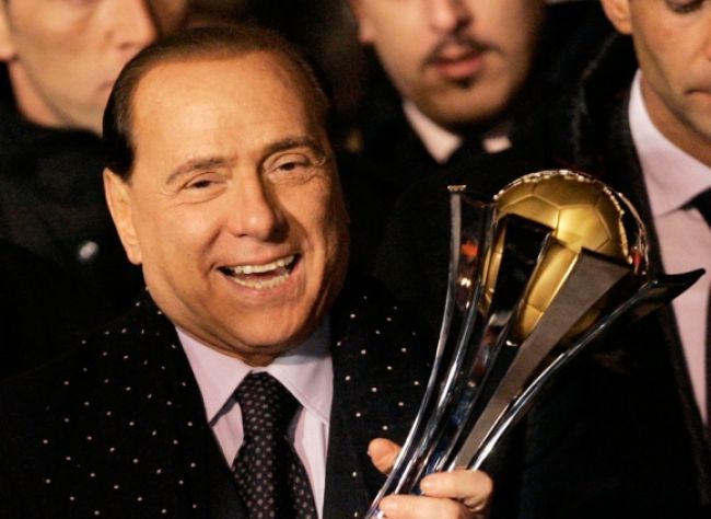 Berlusconi rokuje o predaji AC Milána, nevie čo s väčšinou