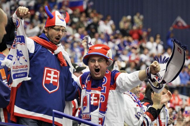 Slovenskí hokejisti chvália fanúšikov, mali sme zimomriavky