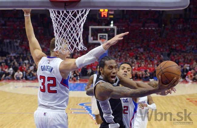 Video: LA Clippers vystavili obhajcovi zo San Antonia stopku
